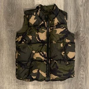 Old Navy Kids Fleece Camo Vest- sz 4T